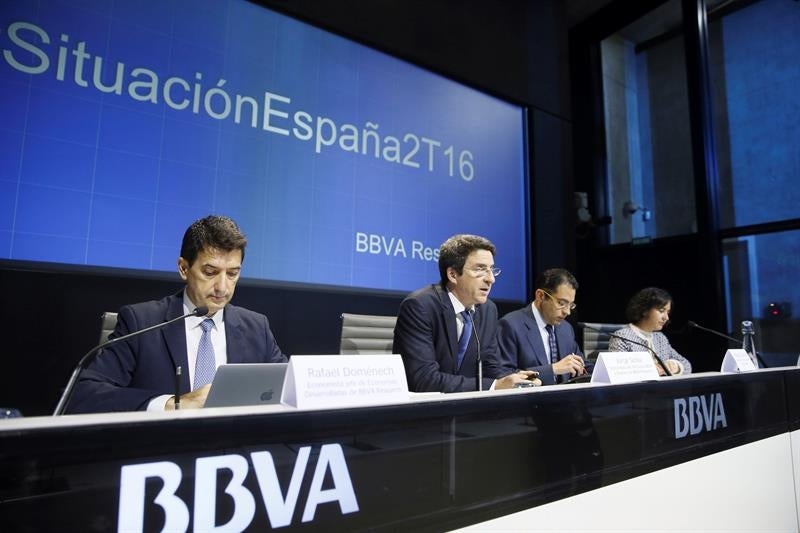 El BBVA prevé que el PIB crezca el 2,7% hasta 2017, aunque no descarta una desaceleración El BBVA prevé que el PIB crezca el 2,7% hasta 2017, aunque no descarta una desaceleración