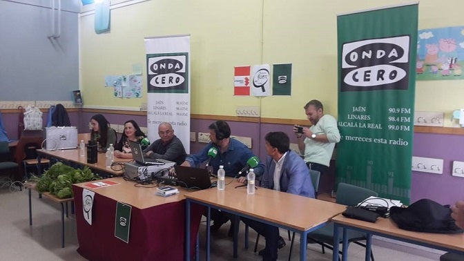 Jaén en la Onda 11/05/2016 desde el Colegio Cándido Nogales con Degusta Jaén Jaén en la Onda 11/05/2016 desde el Colegio Cándido Nogales con Degusta Jaén