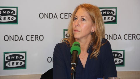 La consejera de Presidencia y Portavoz de la Generalitat, Neus Munt&eacute;, durante una entrevista en Onda Cero