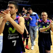 Los jugadores del Estudiantes celebran el triunfo Los jugadores del Estudiantes celebran el triunfo
