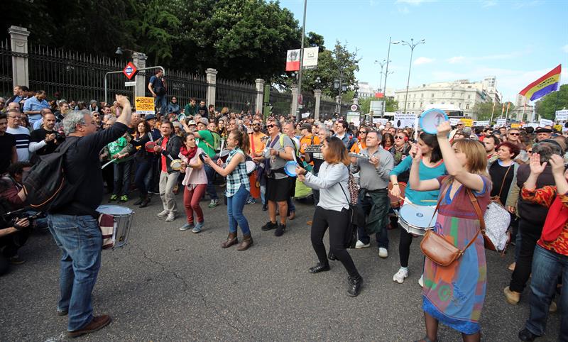 Extremeños, andaluces y aragoneses son los menos activos en política y manifestaciones Extremeños, andaluces y aragoneses son los menos activos en política y manifestaciones