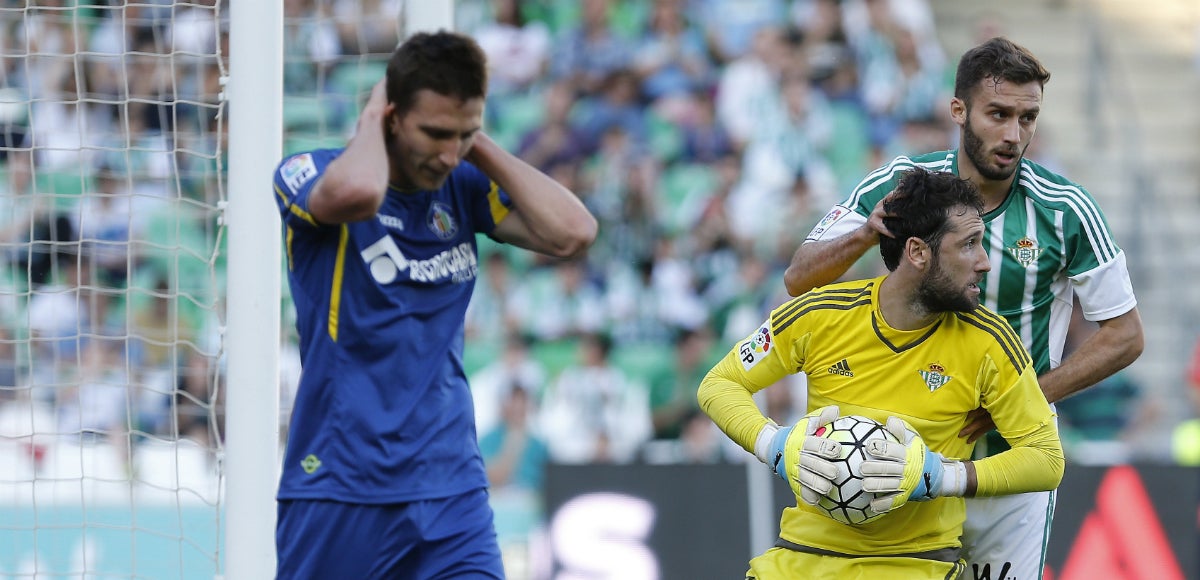 El Getafe no cumple en el Villamarín y desciende tras doce temporadas El Getafe no cumple en el Villamarín y desciende tras doce temporadas