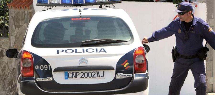 Un coche de la Policía Nacional Un coche de la Policía Nacional