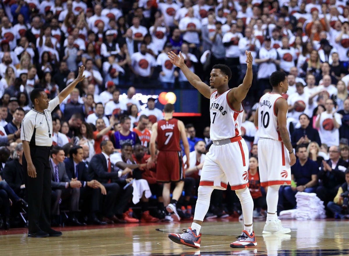 Kyle Lowry mete a los Raptors en la final de la Conferencia Este Kyle Lowry mete a los Raptors en la final de la Conferencia Este
