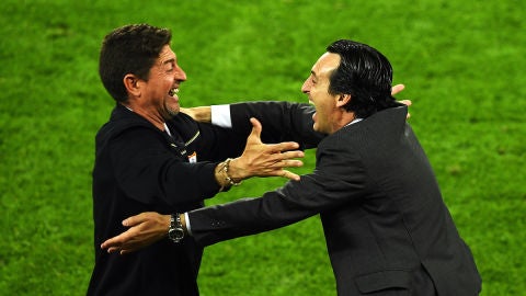 Unai Emery festeja el t&iacute;tulo del Sevilla en la Europa League