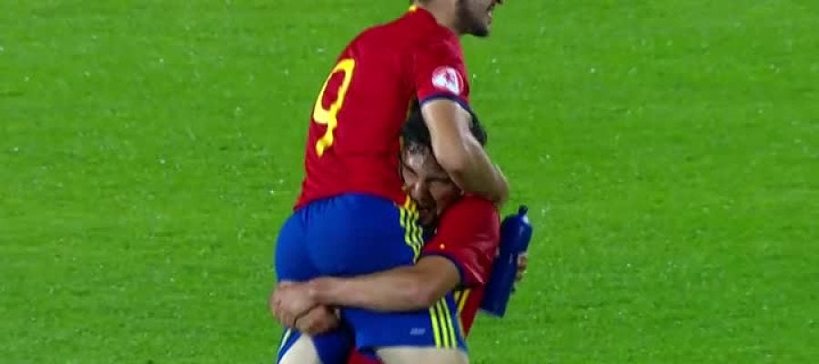 Los jugadores de España celebran su pase a la final del Europeo sub-17 Los jugadores de España celebran su pase a la final del Europeo sub-17
