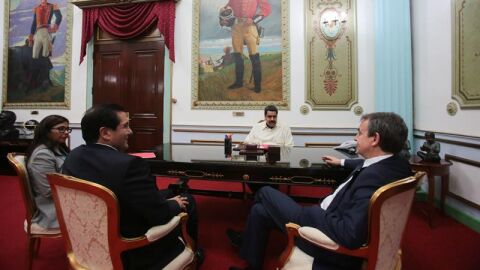 Zapatero se re&uacute;ne con Maduro.