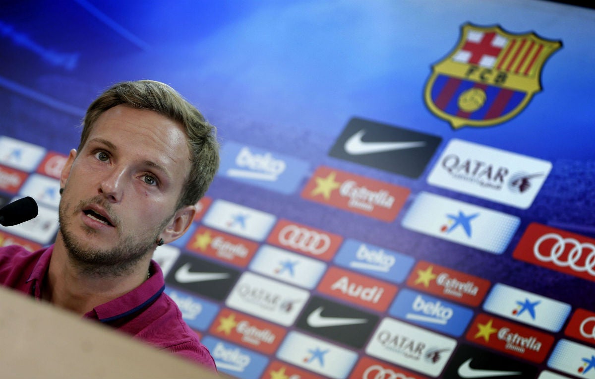 El misterioso mensaje del agente de Rakitic: "Es hora de irse..." El misterioso mensaje del agente de Rakitic: "Es hora de irse..."