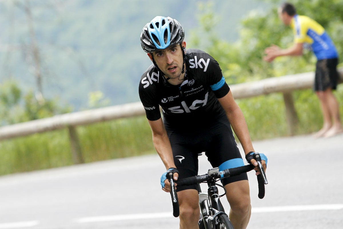 Mikel Nieve: "Hemos tenido la avería en el peor momento, pero hemos solventado bien" Mikel Nieve: "Hemos tenido la avería en el peor momento, pero hemos solventado bien"