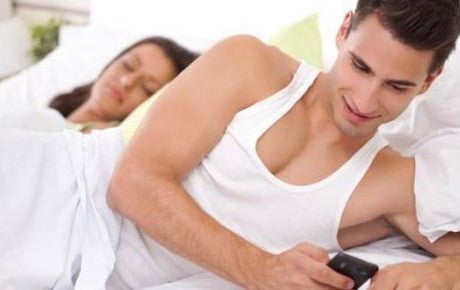 Cuidado en la zona que duermes de la cama, porque puede delatar infidelidad. ¿Cómo se ama y se vive sin sexo? Cuidado en la zona que duermes de la cama, porque puede delatar infidelidad. ¿Cómo se ama y se vive sin sexo?