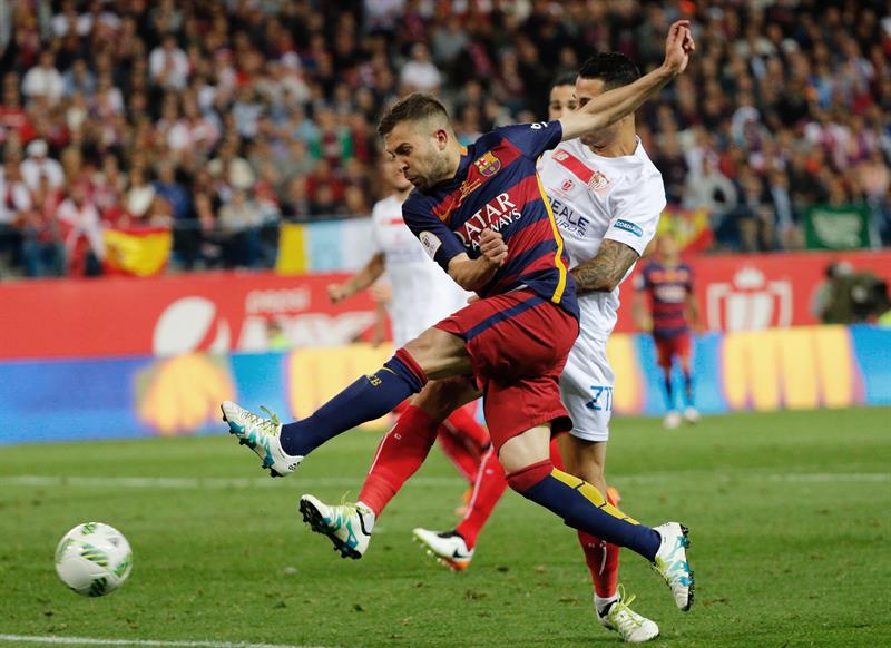 Barcelona 1 - 0 Sevilla. Jordi Alba adelanta al Barcelona Barcelona 1 - 0 Sevilla. Jordi Alba adelanta al Barcelona