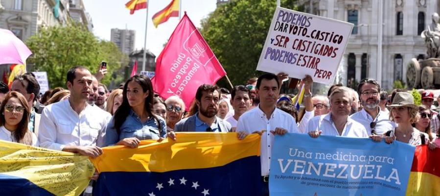 Varios líderes políticos en la marcha contra Maduro en Madrid Varios líderes políticos en la marcha contra Maduro en Madrid
