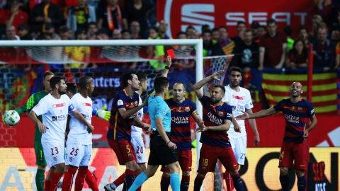 Del Cerro Grande expulsa a Mascherano