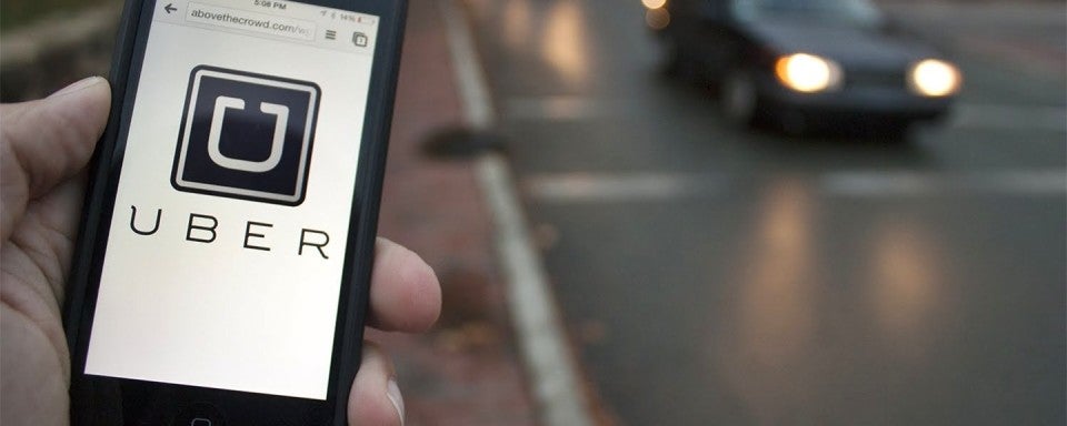 Bruselas pide que el veto a empresas como Uber o Airbnb sea "el último recurso" Bruselas pide que el veto a empresas como Uber o Airbnb sea "el último recurso"