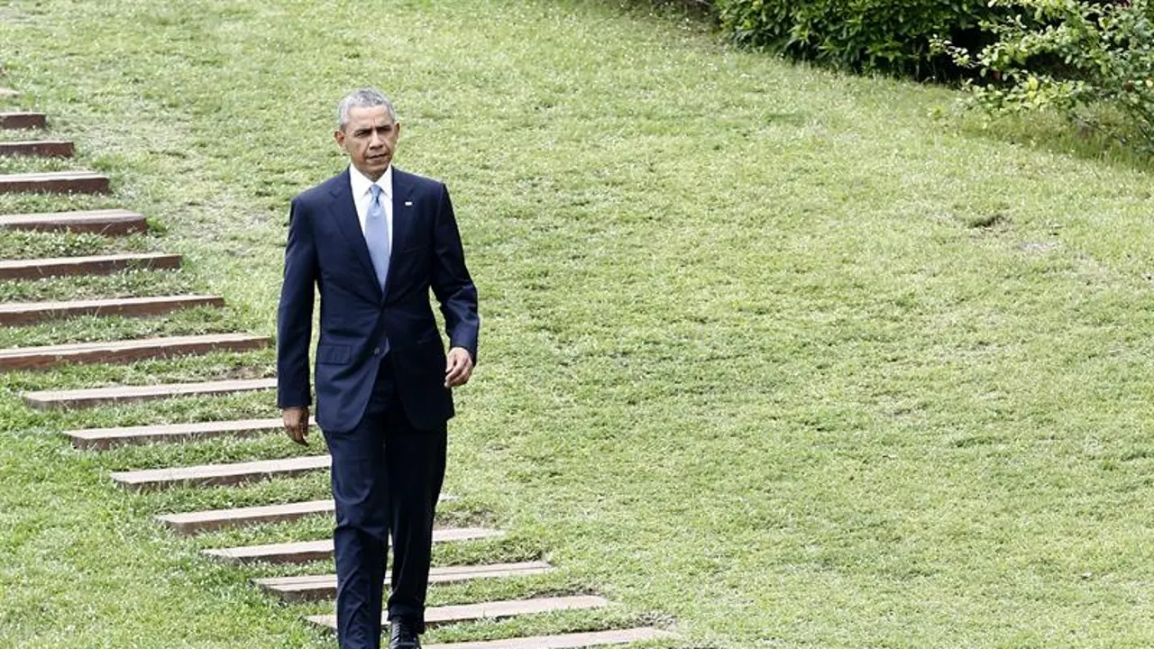 El presidente estadounidense Barack Obama se reúne con el resto de líderes y jefes de estado para la foto oficial en la Cumbre del G-7 Ise-Shima en Shima, Mie, (Japón)