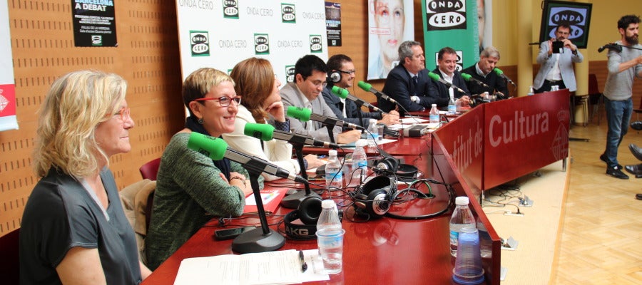 Taula de debat amb els representants municipals Taula de debat amb els representants municipals