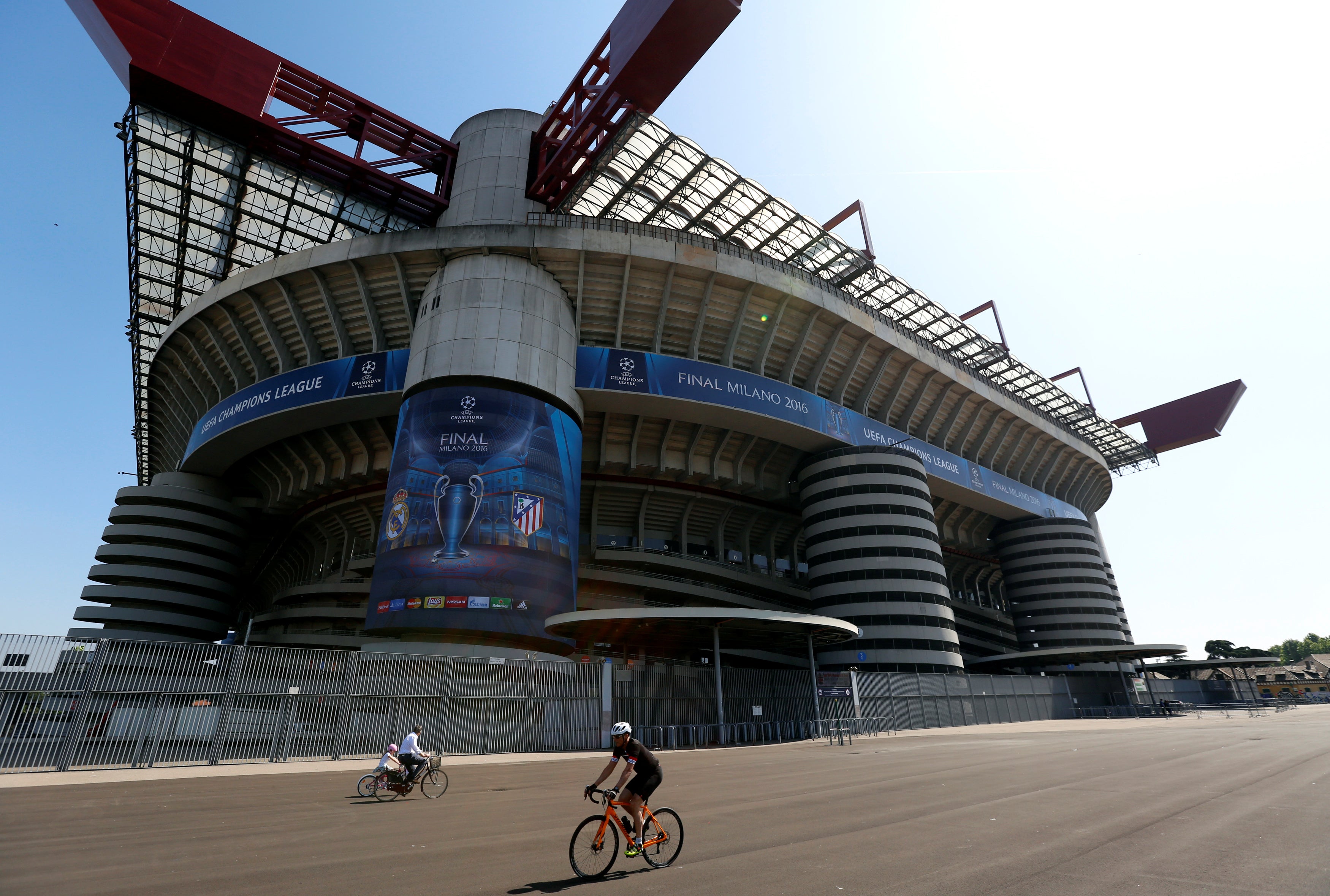 Italia comienza a permitir el acceso del público a los estadios de fútbol Italia comienza a permitir el acceso del público a los estadios de fútbol