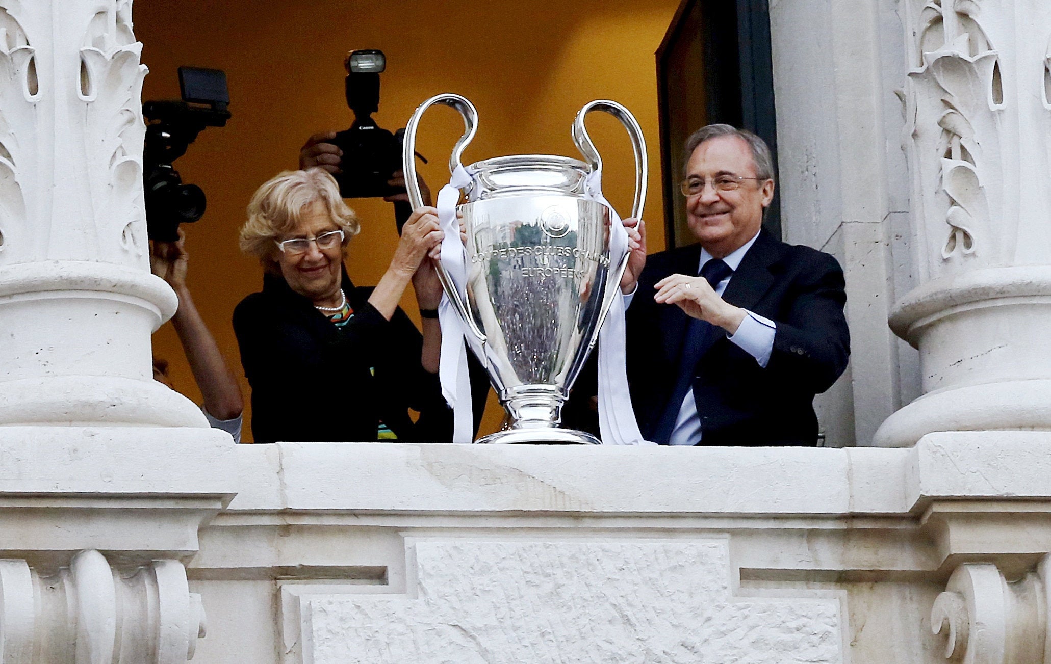 Florentino le dedica la Liga de Campeones a los fallecidos en el atentado de Irak Florentino le dedica la Liga de Campeones a los fallecidos en el atentado de Irak