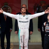 Hamilton, en el podio de Mónaco
