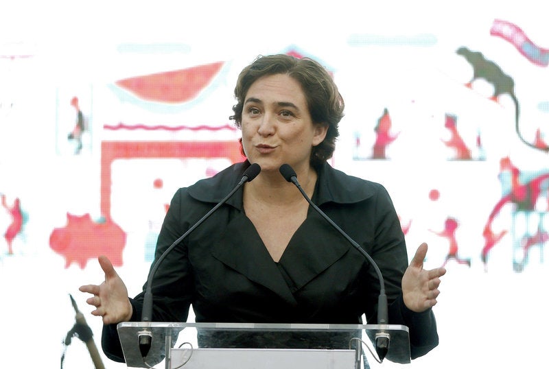 El Ayuntamiento de Barcelona creará una empresa pública que comercializará con electricidad El Ayuntamiento de Barcelona creará una empresa pública que comercializará con electricidad