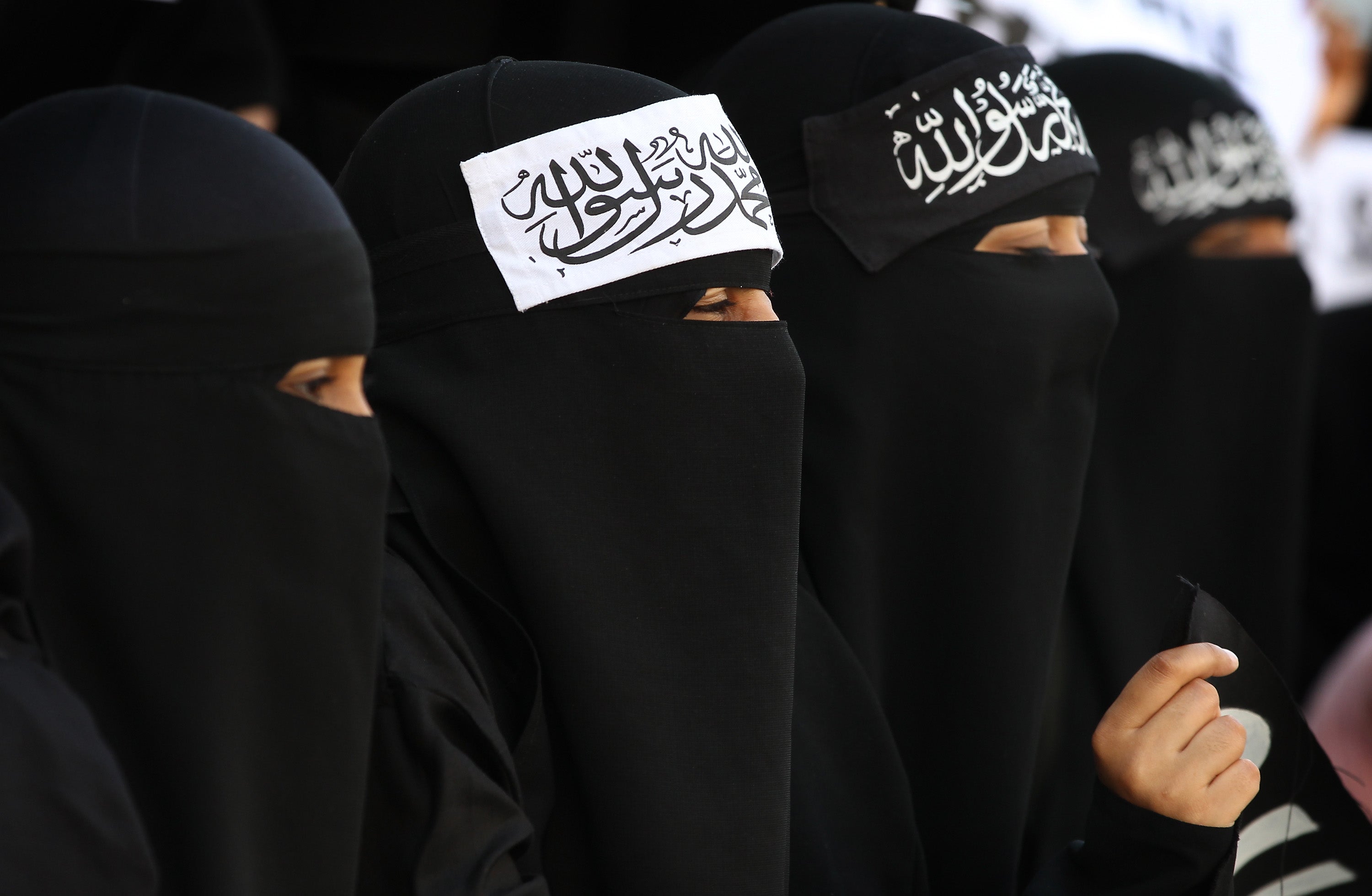 Daesh podría estar subastando esclavas sexuales por Facebook Daesh podría estar subastando esclavas sexuales por Facebook