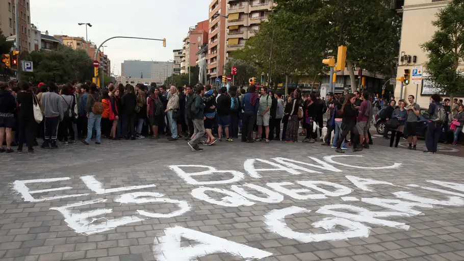 Concentración de los okupas en defensa del 'banco expropiado' Concentración de los okupas en defensa del 'banco expropiado'