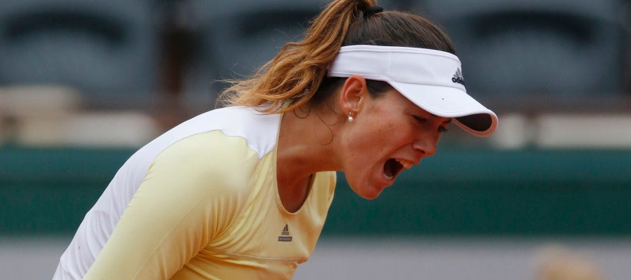 Garbiñe Muguruza celebra su última victoria en Roland Garros Garbiñe Muguruza celebra su última victoria en Roland Garros