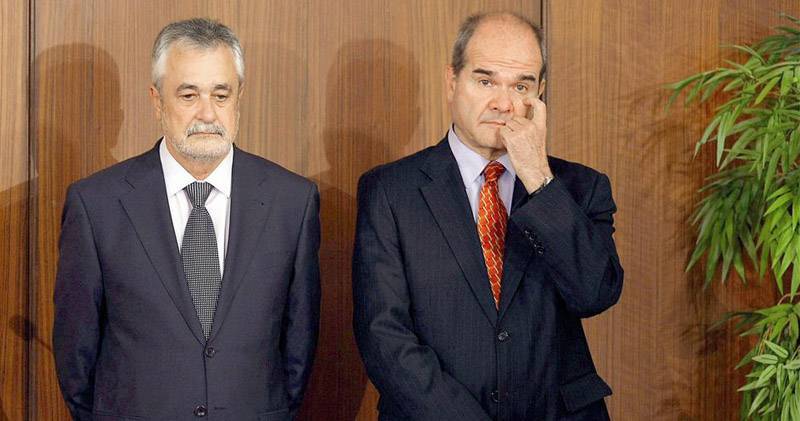 La criba mediática: La versión 'Unidos para siempre' de Los Manolos acompaña a Chaves y Griñán La criba mediática: La versión 'Unidos para siempre' de Los Manolos acompaña a Chaves y Griñán