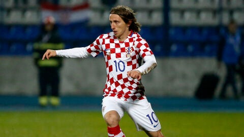 Luka Modric durante un amistoso con Croacia