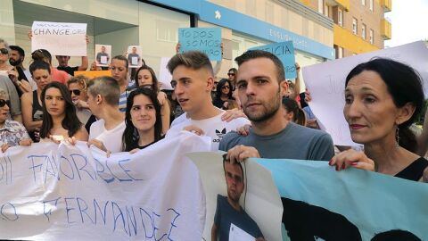 Alejandro Fern&aacute;ndez y sus familiares reclaman el indulto para evitar la c&aacute;rcel