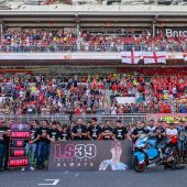 Minuto de silencio en memoria de Luis Salom antes de comenzar el GP de Cataluña