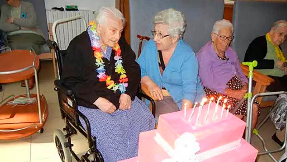 La Mujer Mas Longeva De Espana Cumple 115 Anos Ondacero Radio