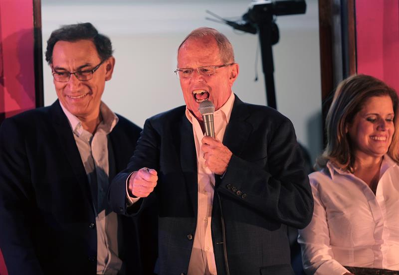 Kuczynski roza el triunfo en las elecciones de Perú, según los primeros resultados Kuczynski roza el triunfo en las elecciones de Perú, según los primeros resultados