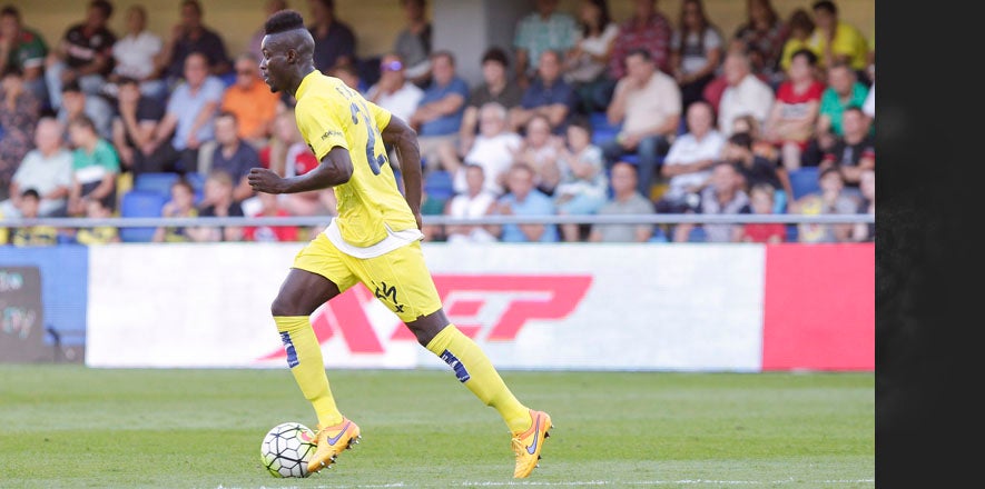 Siguen abiertas las negociaciones entre el Villarreal y el Manchester United para el traspaso del central Eric Bailly Siguen abiertas las negociaciones entre el Villarreal y el Manchester United para el traspaso del central Eric Bailly