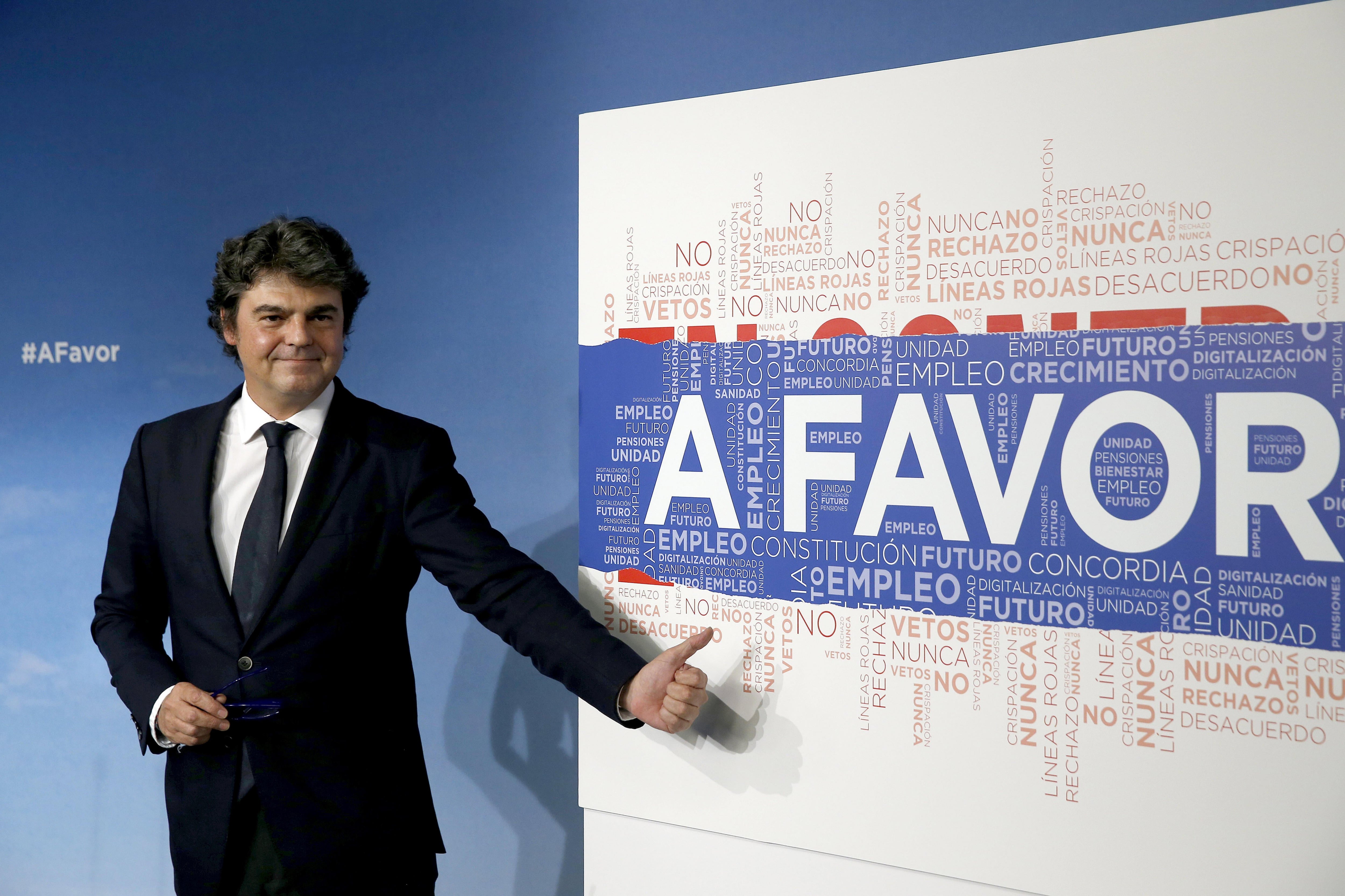 Personas físicas: La nueva versión latina del himno del PP Personas físicas: La nueva versión latina del himno del PP