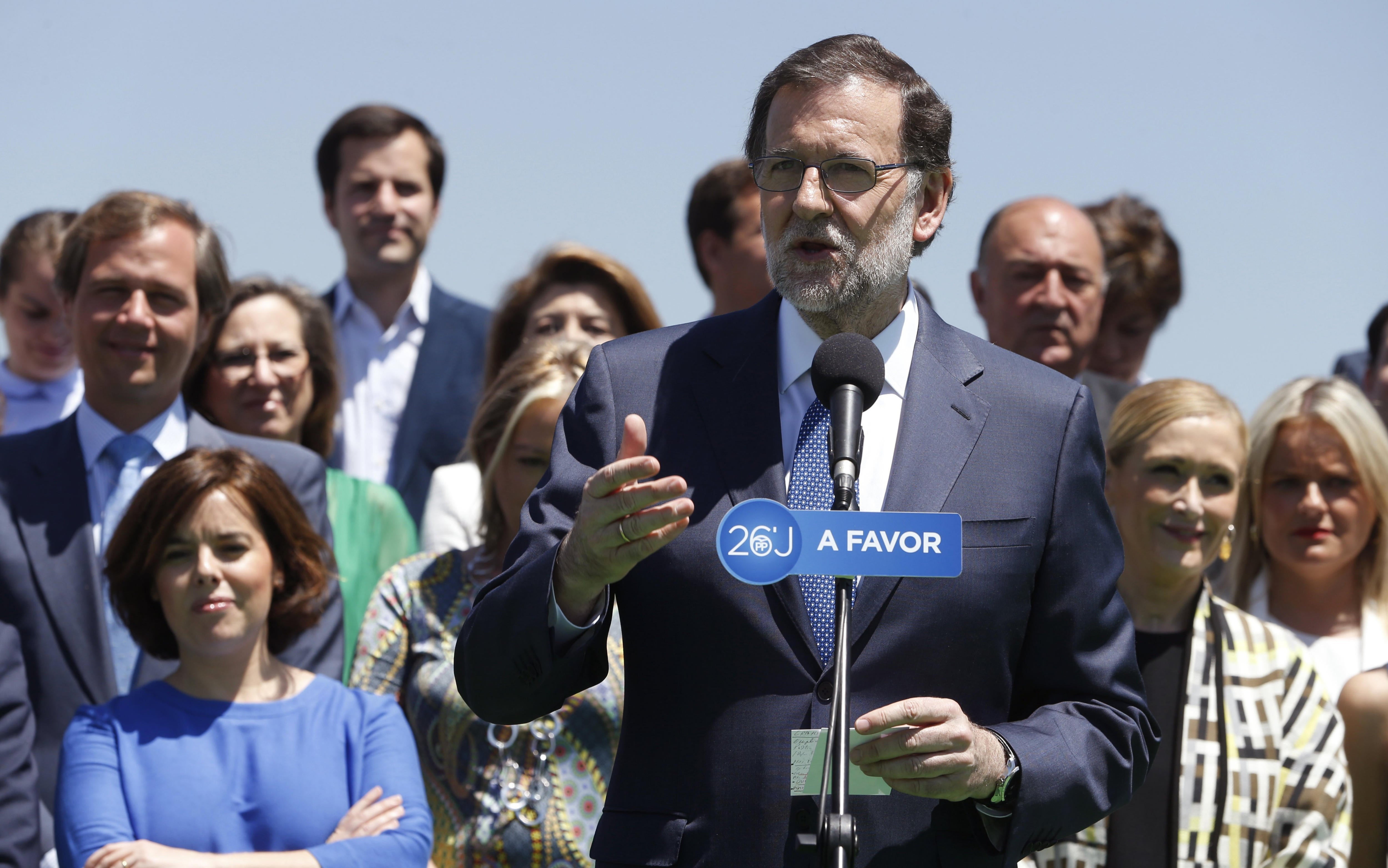 Rajoy considera los datos del CIS "un estímulo" para que el PP siga trabajando Rajoy considera los datos del CIS "un estímulo" para que el PP siga trabajando