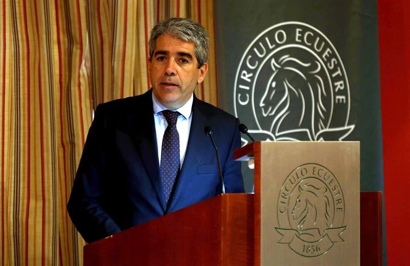 Homs propone crear una comisión en el Congreso para pactar una solución para Cataluña Homs propone crear una comisión en el Congreso para pactar una solución para Cataluña
