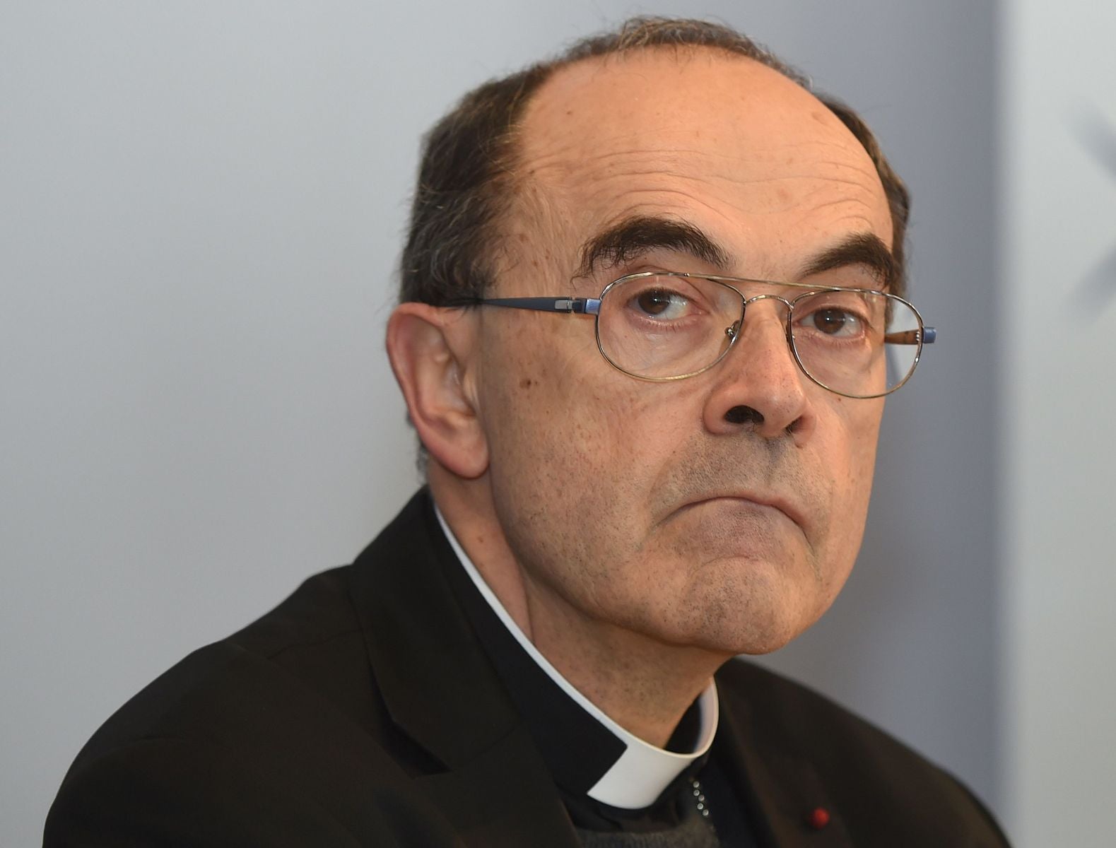 Condenado a prisión el cardenal de Lyon por encubrir a un sacerdote pederasta de su Diócesis Condenado a prisión el cardenal de Lyon por encubrir a un sacerdote pederasta de su Diócesis