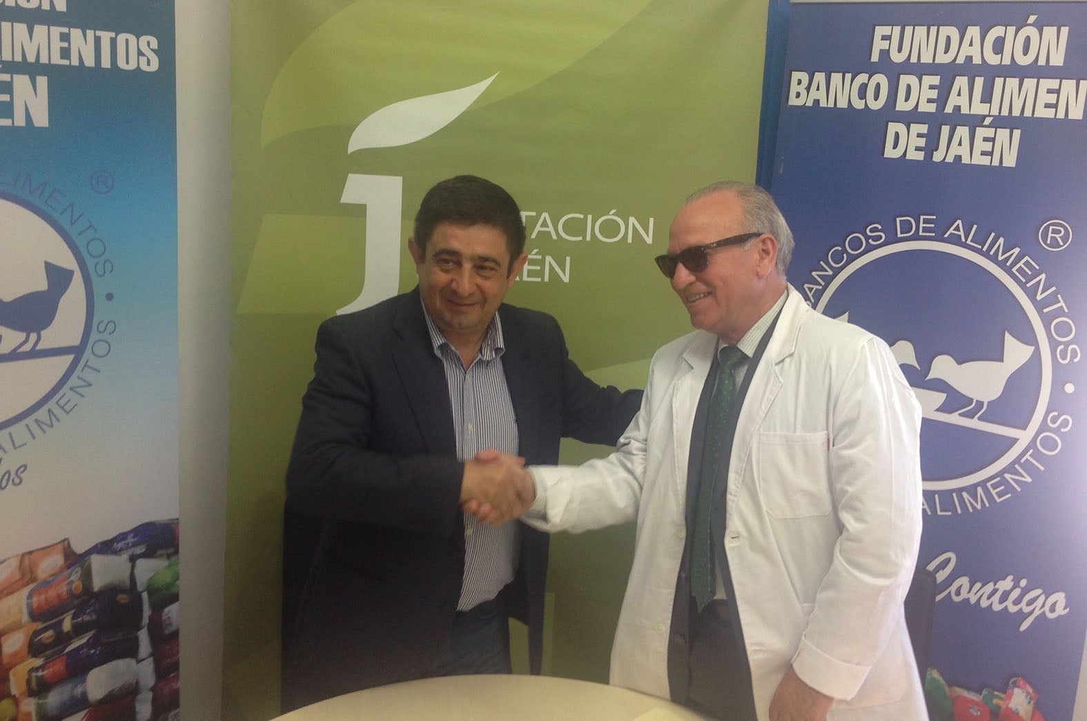 Jaén en la Onda con Nicolás Hidalgo 14/06/2016 Banco de Alimentos de Jaén Jaén en la Onda con Nicolás Hidalgo 14/06/2016 Banco de Alimentos de Jaén