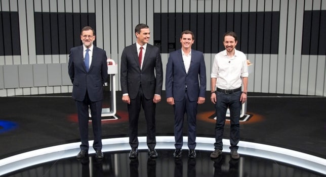 La tertulia: La resaca del debate electoral a cuatro y los pactos políticos La tertulia: La resaca del debate electoral a cuatro y los pactos políticos