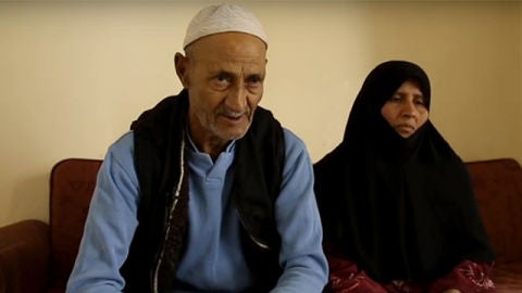  El anciano que tiene a sus hijos en bandos distintos de la guerra siria