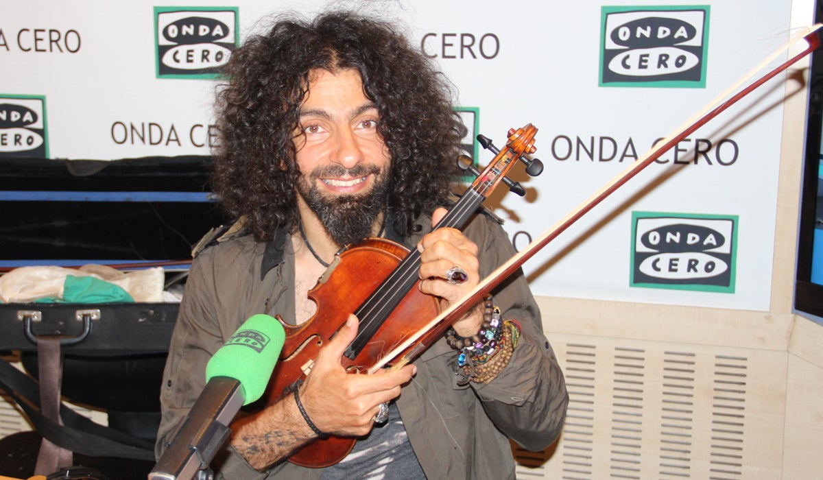 Ara Malikian: "Como artista es mi deber utilizar la música para ayudar a los que más lo necesitan" Ara Malikian: "Como artista es mi deber utilizar la música para ayudar a los que más lo necesitan"