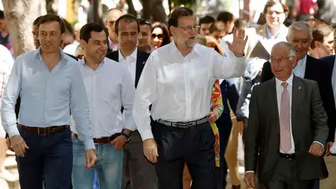 Mariano Rajoy acompañado de Rafael Hernando y Juanma Moreno Mariano Rajoy acompañado de Rafael Hernando y Juanma Moreno