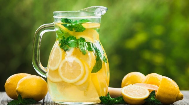 Les millors begudes refrescants són les que es fan a casa Les millors begudes refrescants són les que es fan a casa
