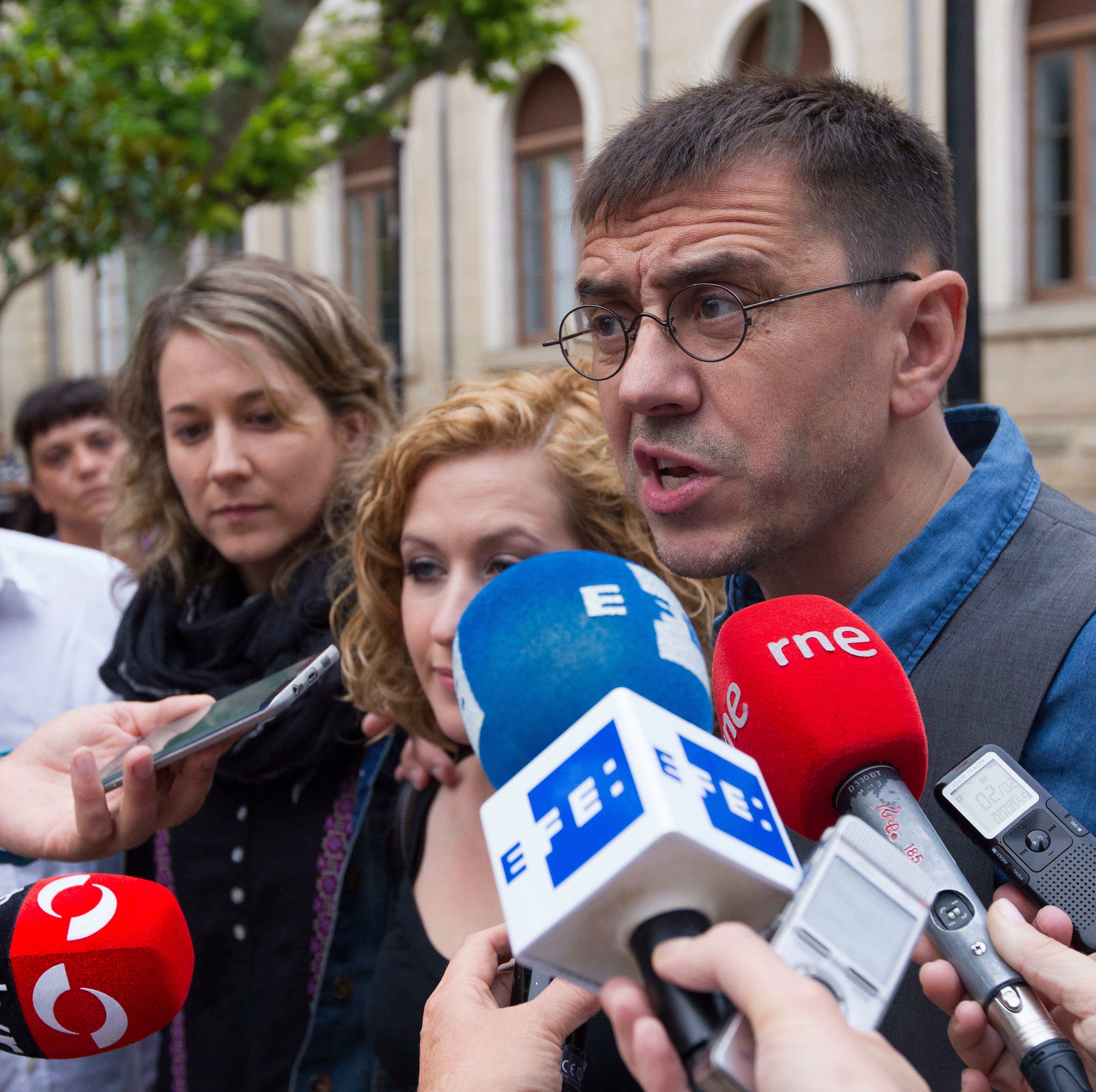 La Complutense suspende a Monedero seis meses por su actividad en Venezuela La Complutense suspende a Monedero seis meses por su actividad en Venezuela