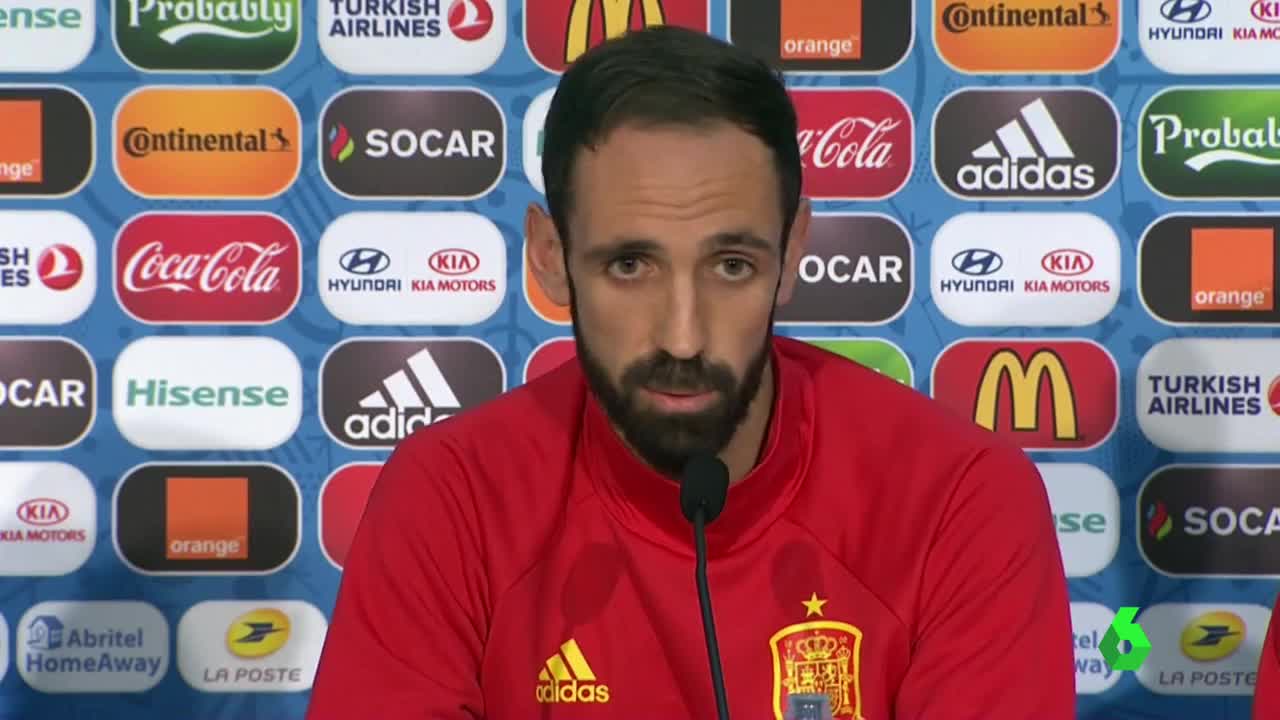 Juanfran: "Han sido bastante superiores a nosotros" Juanfran: "Han sido bastante superiores a nosotros"