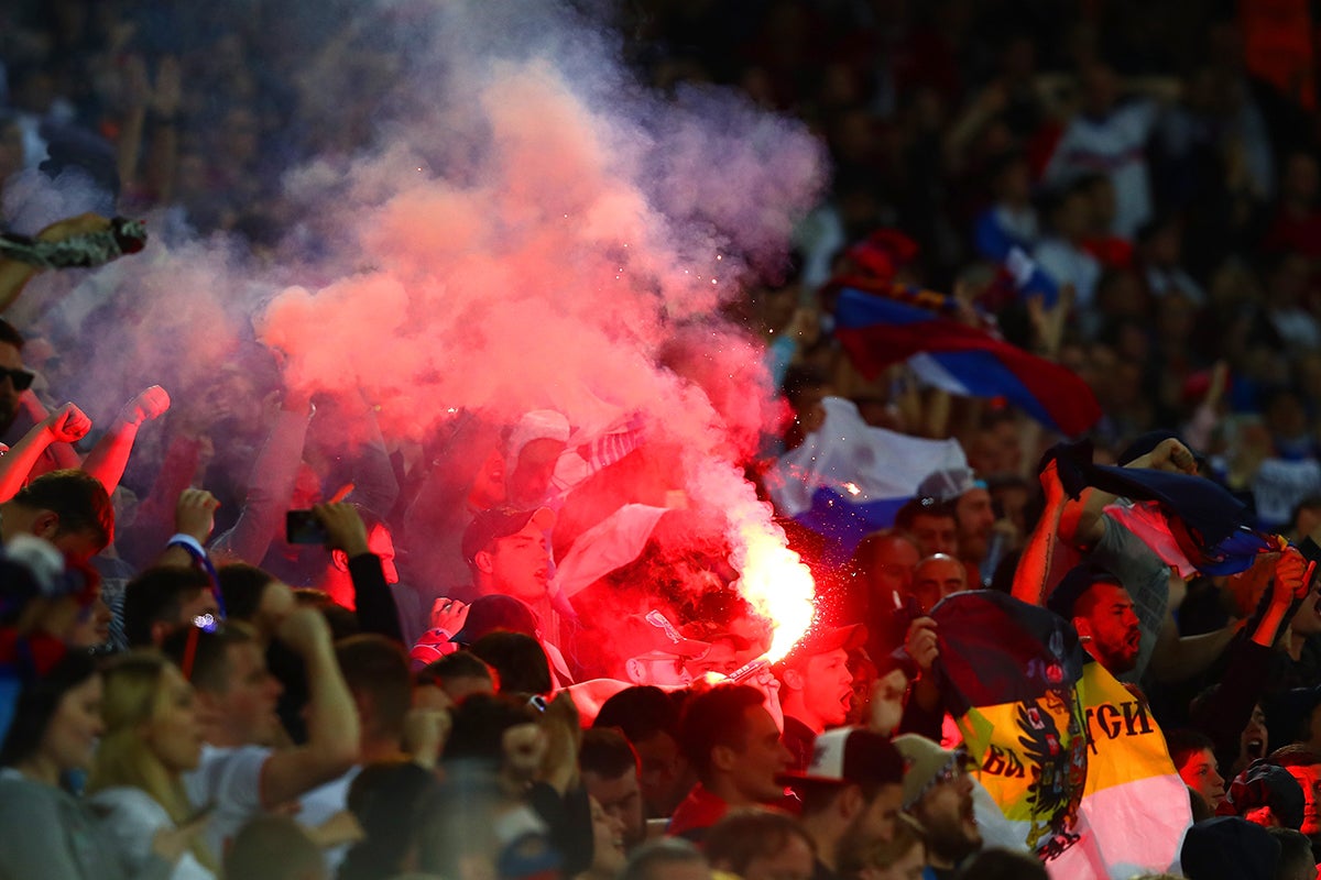 Tres hinchas rusos, condenados a entre uno y dos años de prisión en Francia Tres hinchas rusos, condenados a entre uno y dos años de prisión en Francia