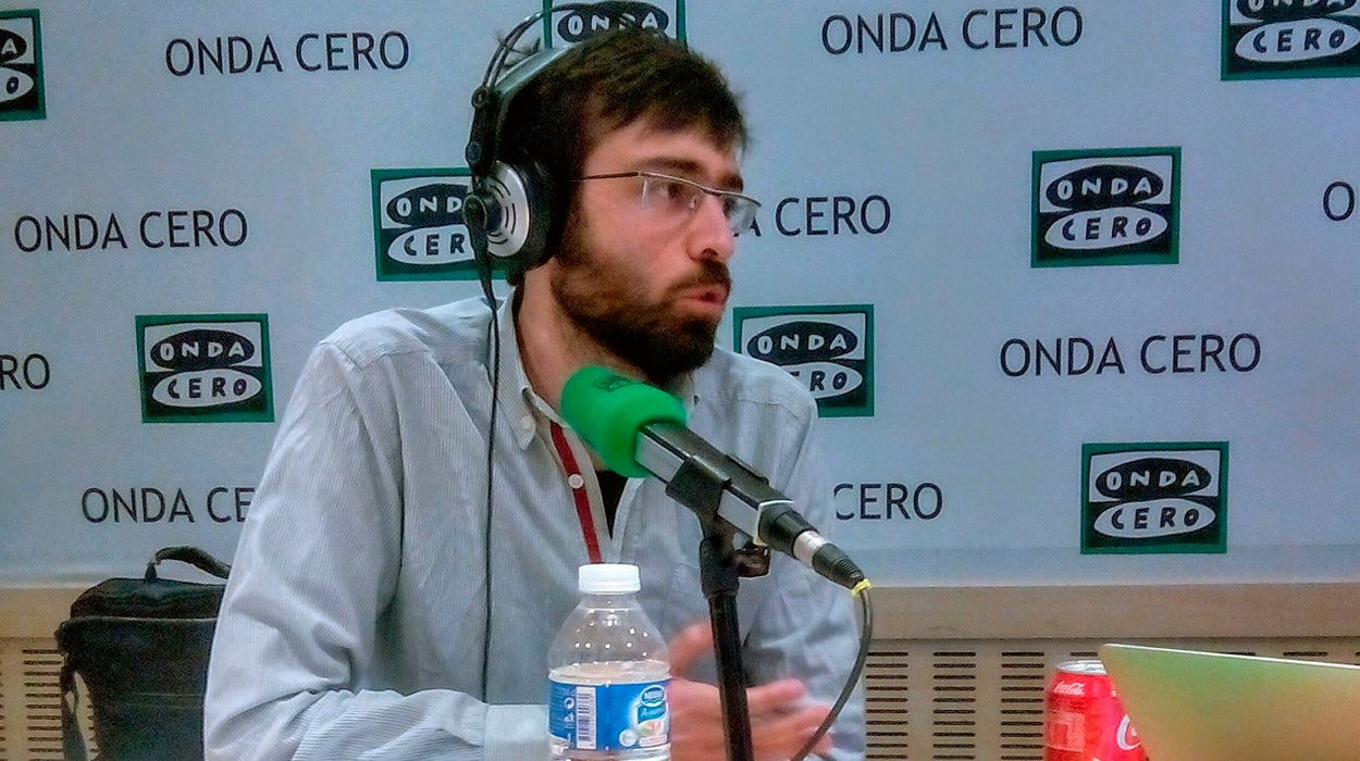 El editor de Politikon, Kiko Llaneras: "Que no hubiese sorpasso sería una sorpresa" El editor de Politikon, Kiko Llaneras: "Que no hubiese sorpasso sería una sorpresa"