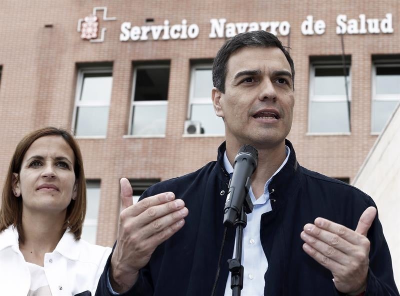 Tertulia: ¿Se abstendrá finalmente el PSOE en la investidura de Rajoy? Tertulia: ¿Se abstendrá finalmente el PSOE en la investidura de Rajoy?