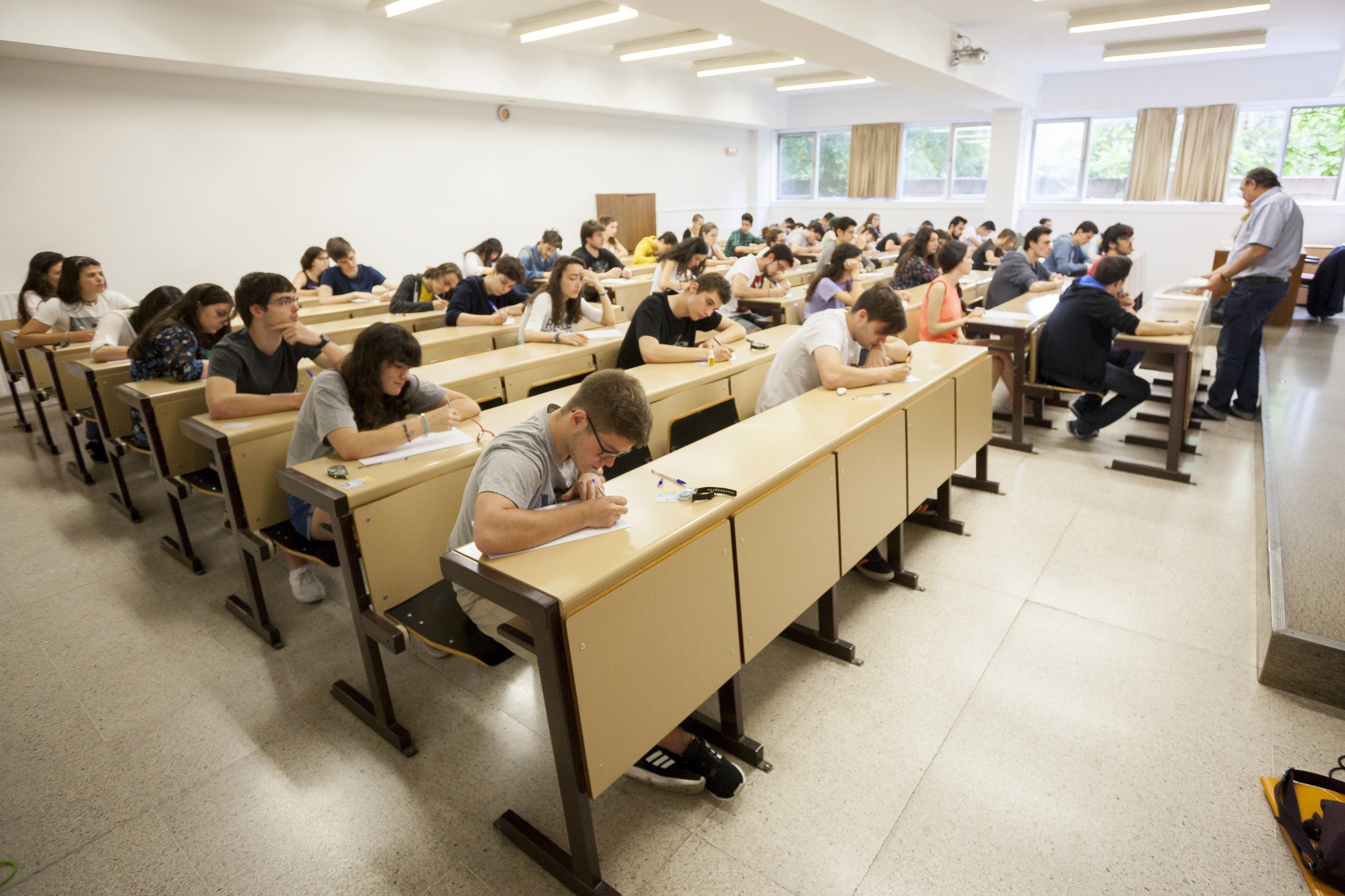 2.586 estudiantes de la provincia se matriculan para selectividad 2.586 estudiantes de la provincia se matriculan para selectividad